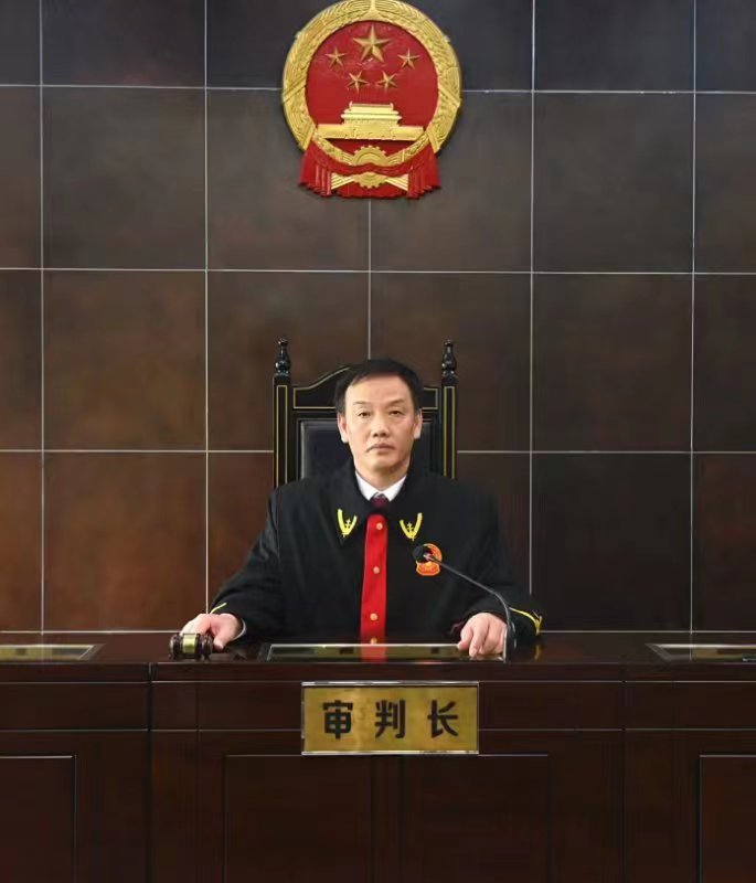 许云生---人民法院扫黑除恶专项斗争先进个人